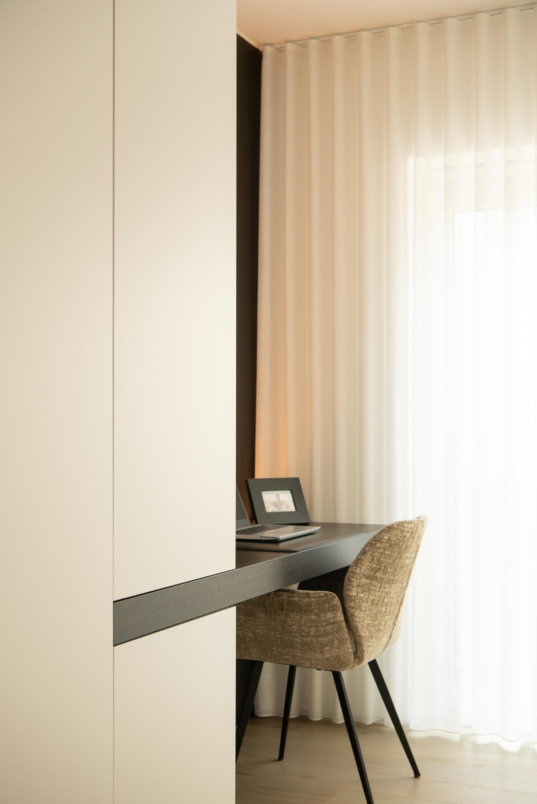 Bureau 1